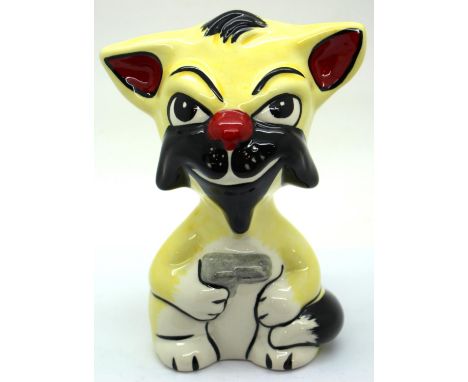 Lorna Bailey cat Make My Day, H: 13 cm. P&P Group 1 (£14+VAT for the first lot and £1+VAT for subsequent lots)Condition Repor