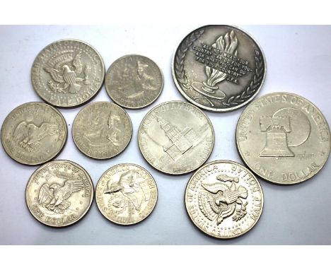 Quantity of USA dollars, half dollars, further  coins and a Kennedy token. P&amp;P Group 1 (£14+VAT for the first lot and £1+