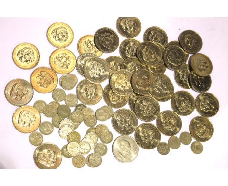 Quantity of modern crowns, QEII sixpences and four George VI sixpences. P&amp;P Group 1 (£14+VAT for the first lot and £1+VAT
