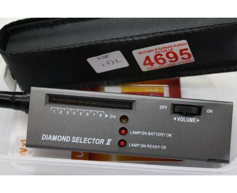 Battery powered Diamond Selector Tester II with instructions and new battery. P&amp;P Group 1 (£14+VAT for the first lot and 