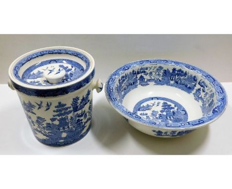 A Wedgwood willow pattern blue &amp; white transfer ware wash basin twinned with matching lidded slops bucket