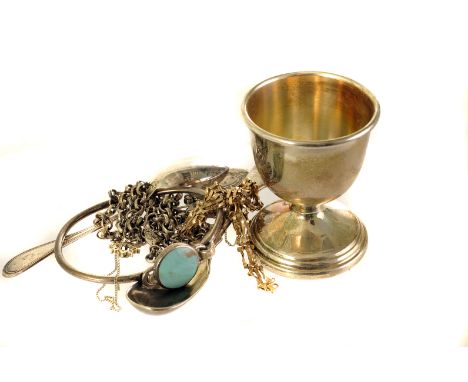 A small collection of jewellery and silver,   a 9ct gold 3-bar bracelet, a paste set pendant, silver locket, chain, a Georgia