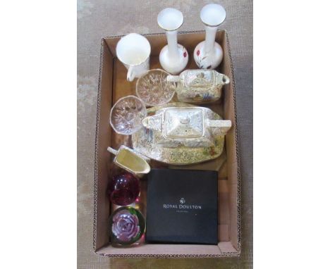 A small mixed lot of decorative ceramics and glass, including: Caithness paperweight, pair of milk glass vases, a commemorati