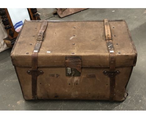 A vintage steamer trunk, 84cmW 