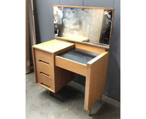 A Stag furniture mid century light oak dressing table, with mirror, 89cmW 