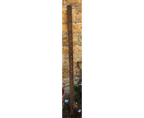 A large metal sash clamp, 176cmL 