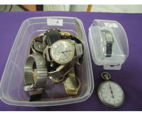 A selection of vintage and modern fashion wrist watches including Sekonda, Timex etc