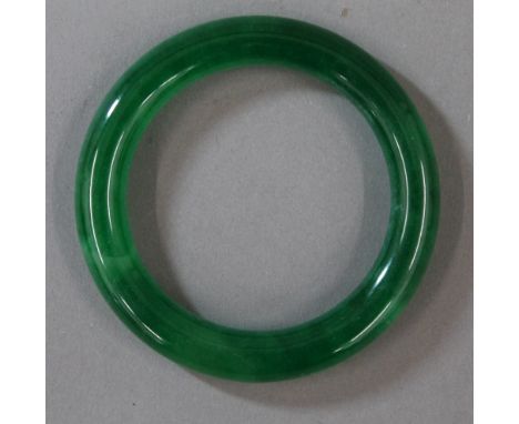 A spinach jade bangle