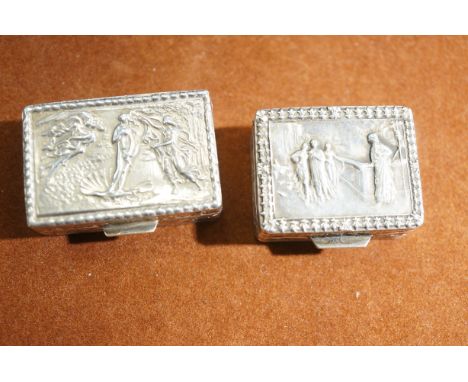 2x Silver Italian snuff boxes 