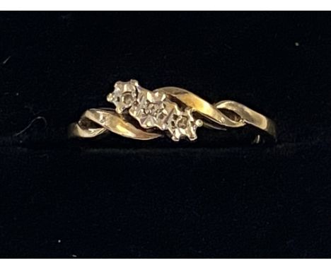 9ct Gold ring set with 3 diamonds Weight 1.7g Size M