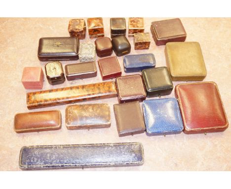 Collection of antique &amp; vintage jewellery boxes 