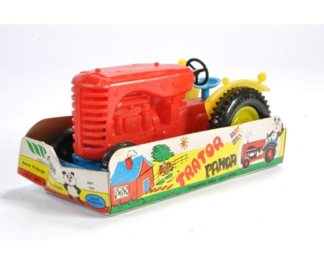 Mitroplast (Brazil) Plastic (approx 1/18) Tractor based on the Massey Harris. Toy looks to be a copy of the Kakuro issue. Ver