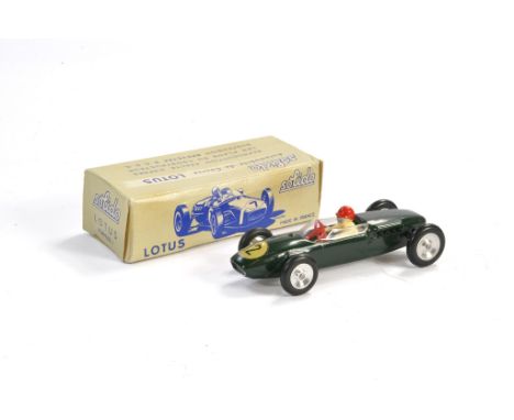 Solido No. 118 Lotus F1 Racing Car. Dark green. Generally excellent, little sign of wear in very good original box. 