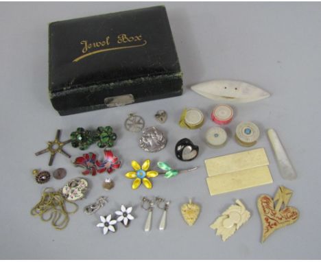 Interesting mixed lot to include two pairs of Norwegian silver and white enamel earrings; one pair of drops by Marius Hammer,