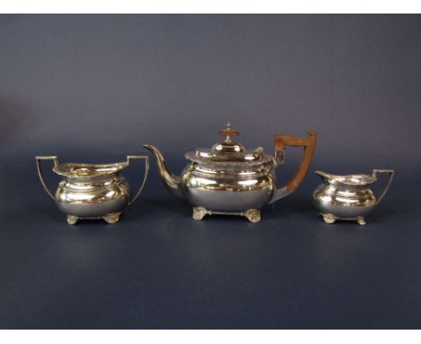 Walker &amp; Hall silver three piece Georgian style boat shaped tea service comprising tea pot and sucrier, Sheffield 1926, t