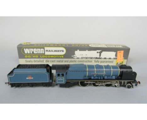 A Wrenn 00/HO gauge locomotive W2229/A 4-6-2 8P blue City of Manchester engine and tender with original box
