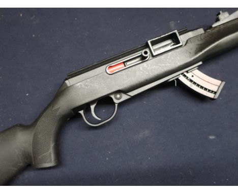 Remington Viper model 522 semi-auto rifle, barrel screw cut for sound moderator with synthetic stock and 1x magazine serial n