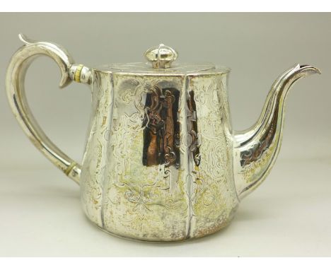 A Victorian silver teapot, London 1841, R.H. maker, 603g
