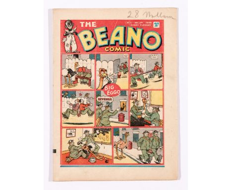 Beano No 71 (1939). First war reference cover. Big Eggo's feathers used for blackout! Bright covers, cream pages [vfn] 