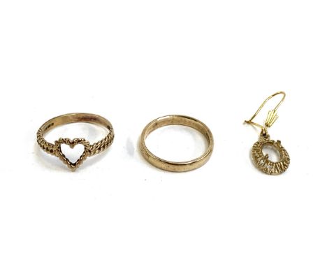 A 9ct gold ropetwist heart ring, size K 1/2, 1.4g; together with a 9ct gold wedding band, size K, 1.6g; and a single 9ct gold