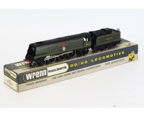 Wrenn W2265 4-6-2 BR green Streamlined Battle of Britain Class OO Gauge Loco No. 34051 "Winston Churchill" - near mint+ in ne