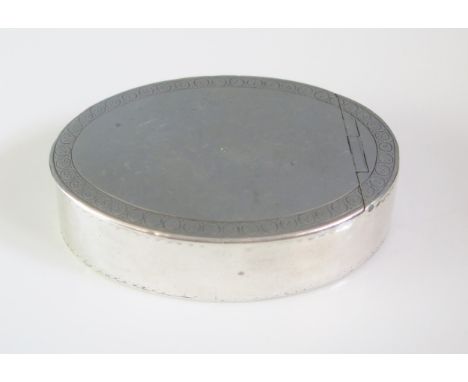 A George III silver snuff box, maker Thomas Phipps &amp; Edward Robinson, London, 1801, of oval form with chased border, 7.5c