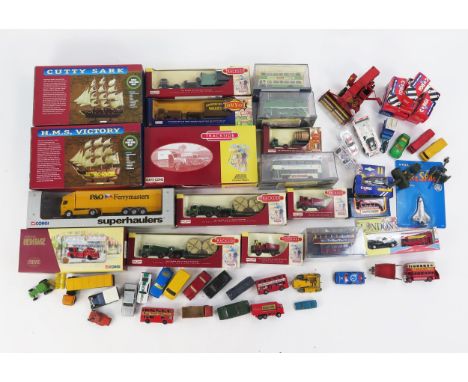 Collection of Lledo Trackside, The Showmans Collection, Corgi (boxed) and Tray of Diecast Cars including Corgi, Matchbox, Din