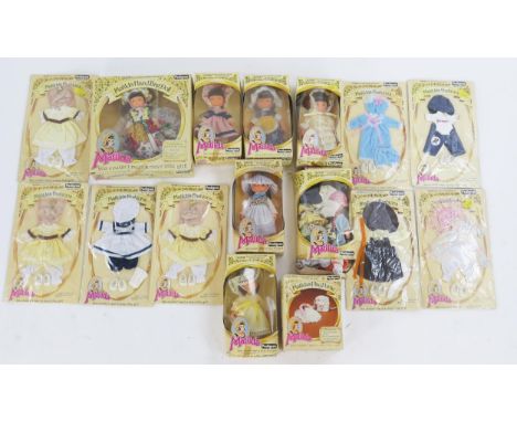 Pedigree Marlow Toys Matilda Dolls Collection including 6 dolls, 1 Hand Bag doll, Play Purse and various outfits - all but on