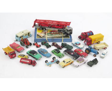 Dinky &amp; Corgi etc. Collection including Sunbeam Rapier, Fiat 2100, Chevrolet Impala, Humber Hawk, restored 920 Guy Warrio