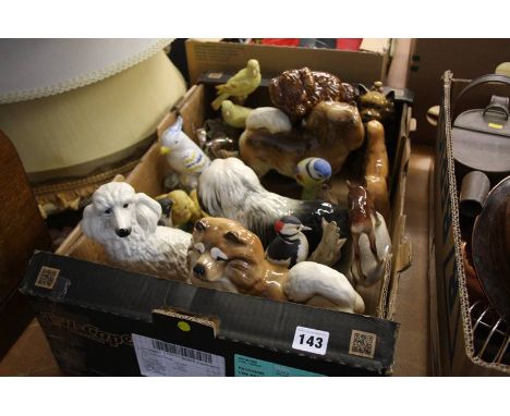 Tray of assorted ceramic animals 