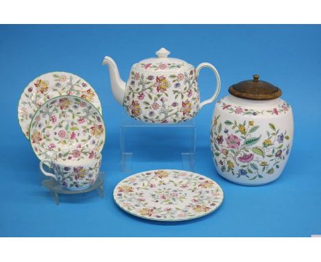 Quantity of Minton 'Haddon Hall' tea and dinner service