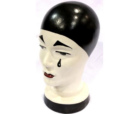 West German ceramic bust of Pierrot, H: 30 cm. Minor surface wear throughout, otherwise no chips, cracks or visible restorati