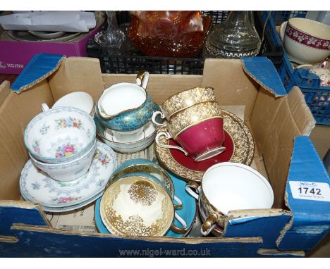 A quantity of china to include Aynsley turquoise and gold two tea cups and saucers, cream jug and sugar bowl, Aynsley maroon 