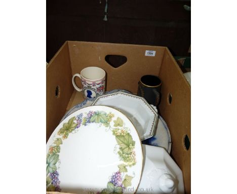 A quantity of ceramics including Wedgwood and Worcester.