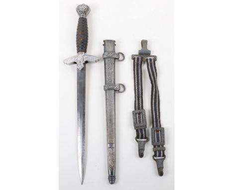 Luftwaffe 2nd Pattern Officers Dress Dagger with Hanging Straps by Carl Eickhorn Solingen, an interesting example of a 2nd pa