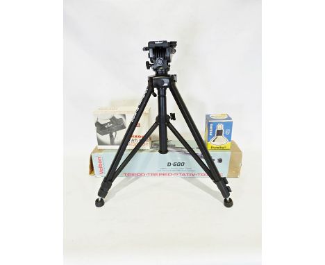 Dixons twin-beam movie light, a Velbon tripod&nbsp;and a Philips Photolita bulb&nbsp;
