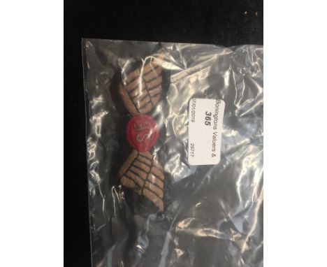 A Jedburgh Special Forces cloth uniform patch and wings