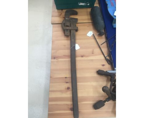 Large adjustable spanner