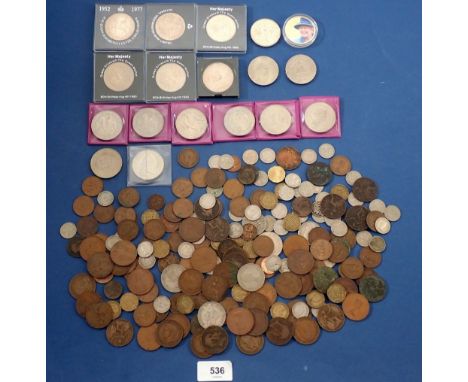 A group of pre-decimal British coins, Victoria - Elizabeth II including half pennies, pennies, farthings, brass threepences, 