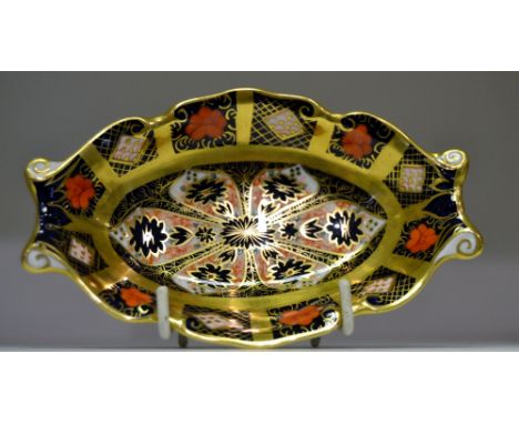 A Royal Crown Derby 1128 pattern shaped oval trinket tray, solid band, printed mark, first quality