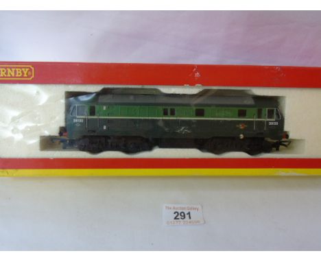 Hornby boxed engine D6130 and boxed Lima engine D8000