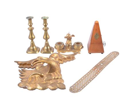 Quantity of gilt metal Empire style furniture mounts, including six point stars, Eqyptian mask heads, set of six Empire style