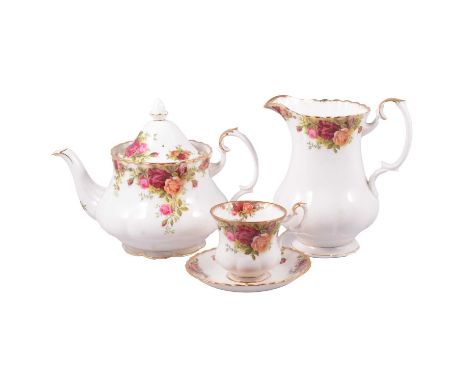 Large Royal Albert 'Old Country Roses' part dinner and tea serviceCondition report:This lot comprises the following items:6 d