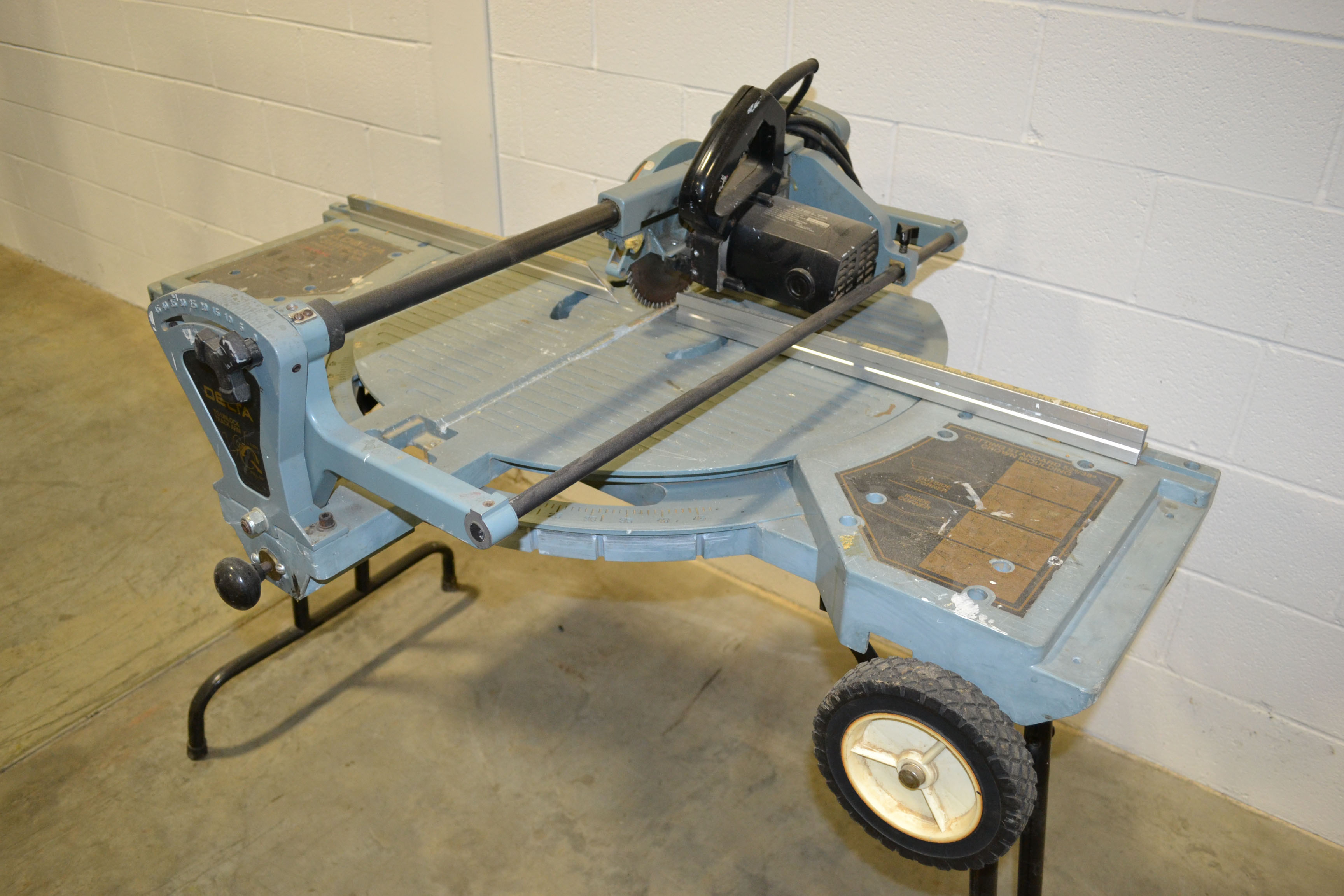 Delta SAWBUCK Frame & Trim Saw