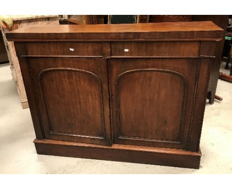 An early 19th Century mahogany bow fronted chest of two short over three long graduated drawers raised on splayed bracket fee