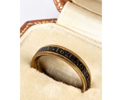 A George III gold and black enamel mourning ring, IP, London 1791, the band inscribed within the enamel 'Jane Evelyn Died 1 N