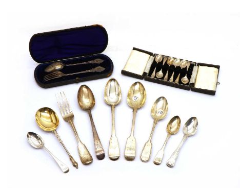 A cased Victorian fork and spoon set, maker’s mark indistinct, Birmingham 1876, together with a cased set of five modern teas