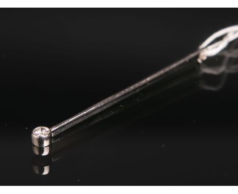 Anhänger 750 WG, besetzt m.: 1x Brillant von ca. 0.20ct, dieser in hohem Farb- u.Reinheitsgrad, L. ca. 5,7 cm, Gewicht ca. 2,