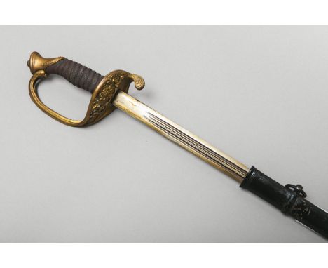 Sachsen Inf. Offz. Degen Mod. 1867, m. dreifach gekehlter Klinge, Messinggef. m. Sächs.Wappenschild, schwarze Stahlscheide m.