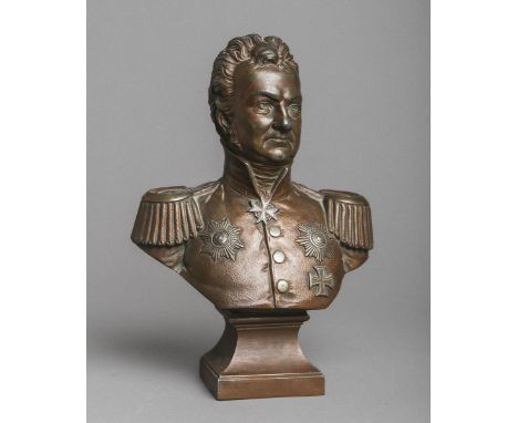 Büste eines Generals mit verschiedenen Auszeichnungen (Preußen, um 1900), Zinkgussbronziert, H. ca. 27 cm, Rs. bez.: R. Bella